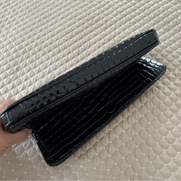 Designer Patent embossed leather clutch - Picture 6 of 7